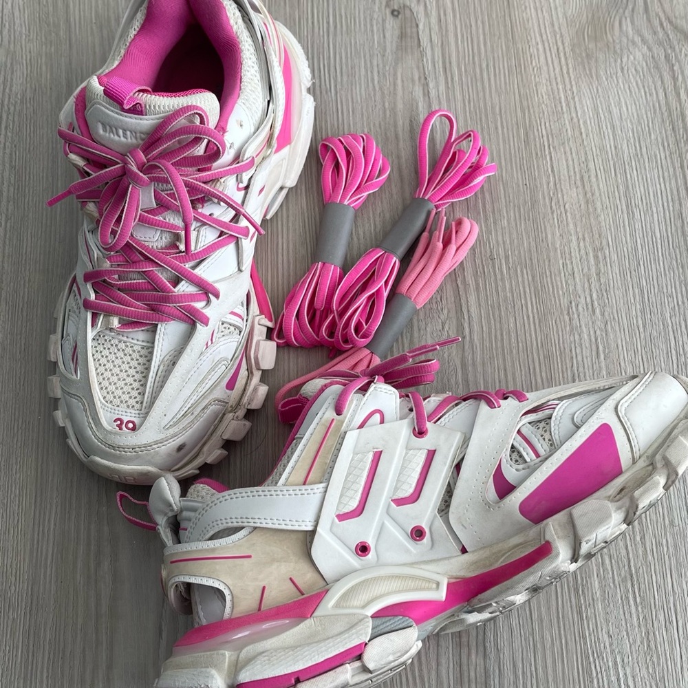 Authentic Balenciaga Track 💞 pink & white